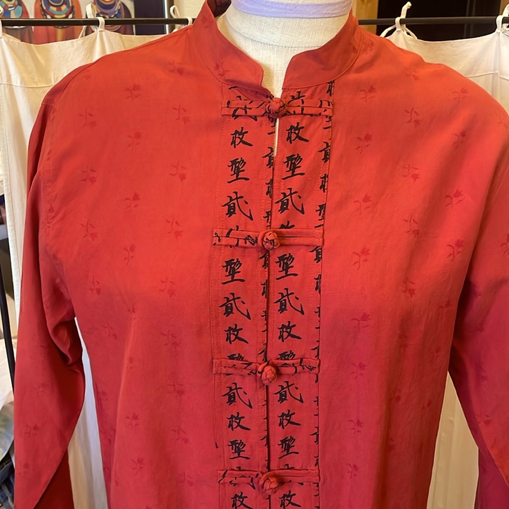 Luscious silk Japanese motif top
